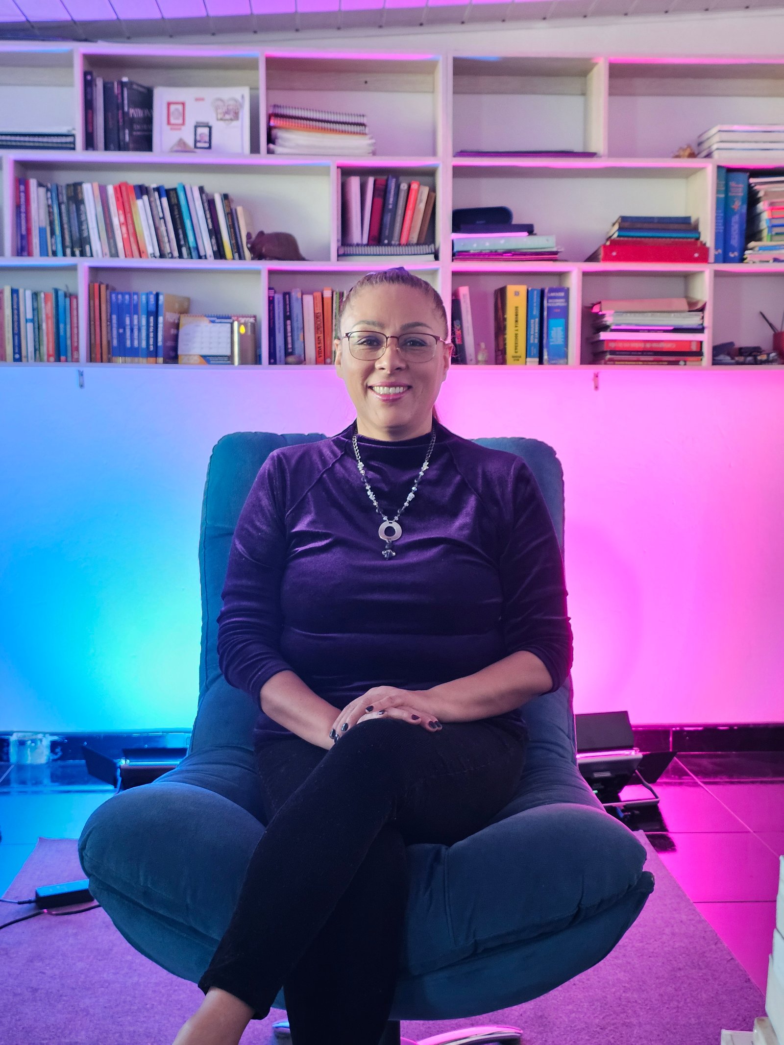 Dina Cruz - Directora General ESCOLI